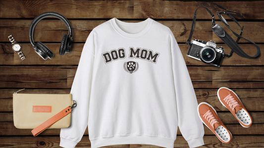 Dog Mom - Unisex Heavy Blend™ Crewneck Sweatshirt